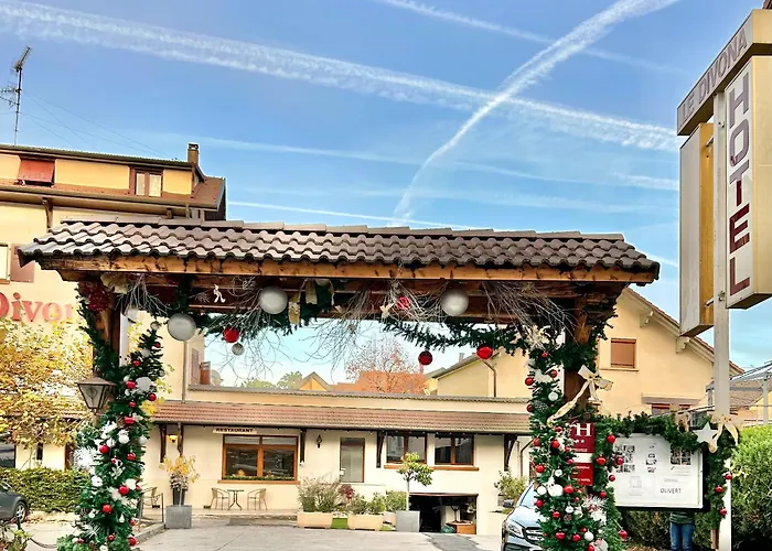 Le Divona Hotel & Bar "Au Coeur De Divonne-Les-Bains"